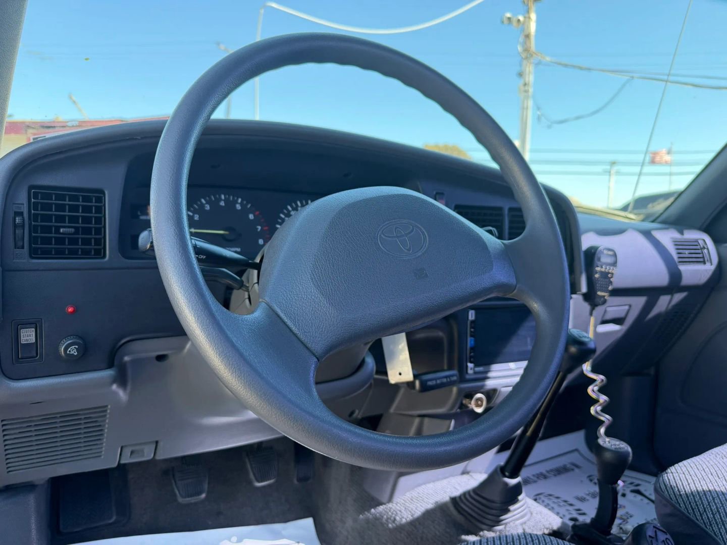 Used 1995 Toyota Pickup DX AWD/4WD image 10