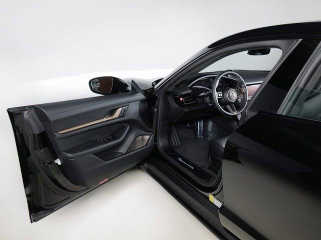 New 2026 Porsche Taycan GTS image 28