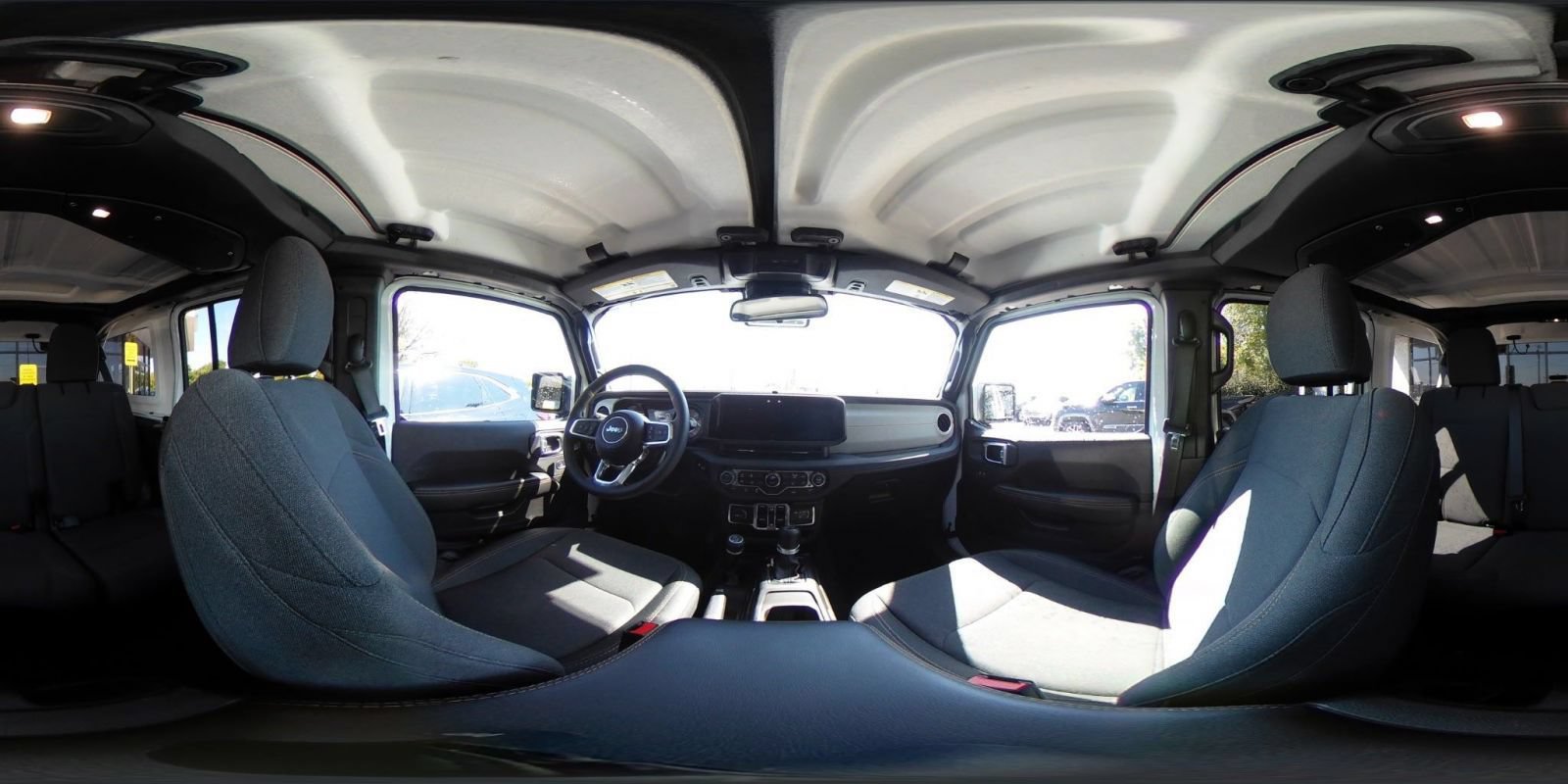 Used 2025 Jeep Wrangler Unlimited Sahara AWD/4WD image 41