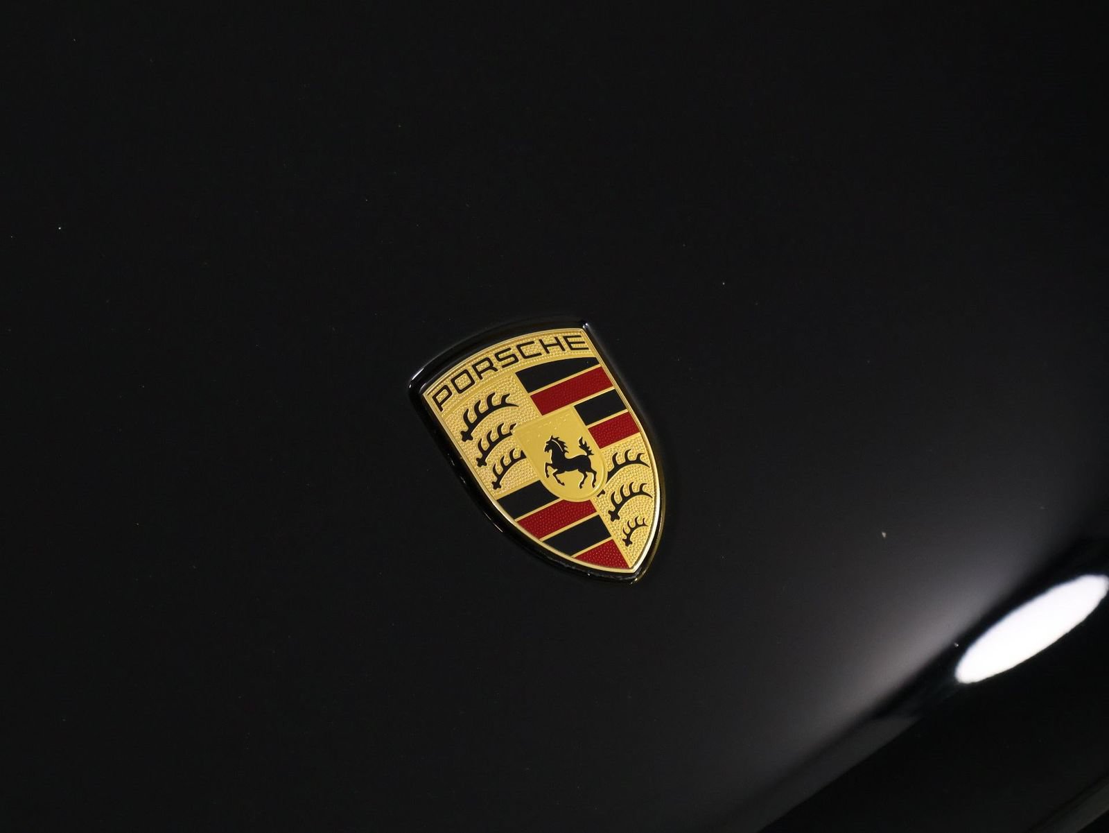 Certified 2023 Porsche Macan AWD/4WD image 29
