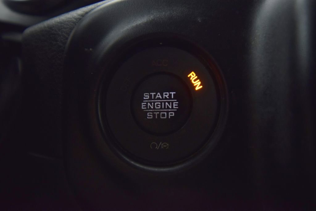 Used 2022 Jeep Wrangler Sport image 31