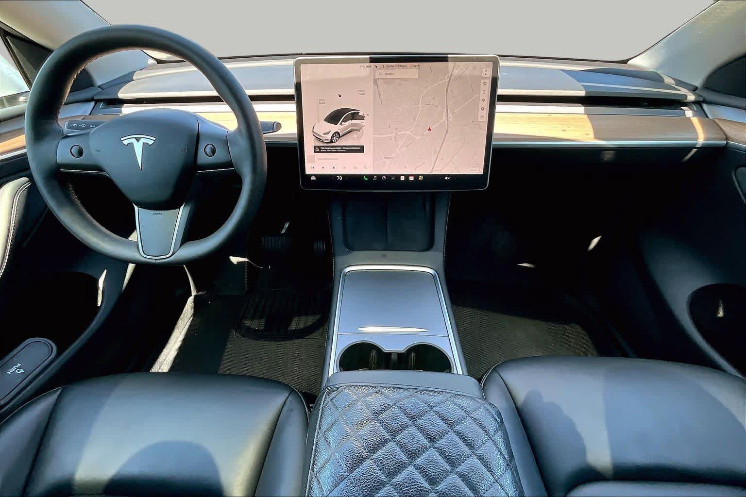 Used 2022 Tesla Model Y Long Range AWD/4WD image 16