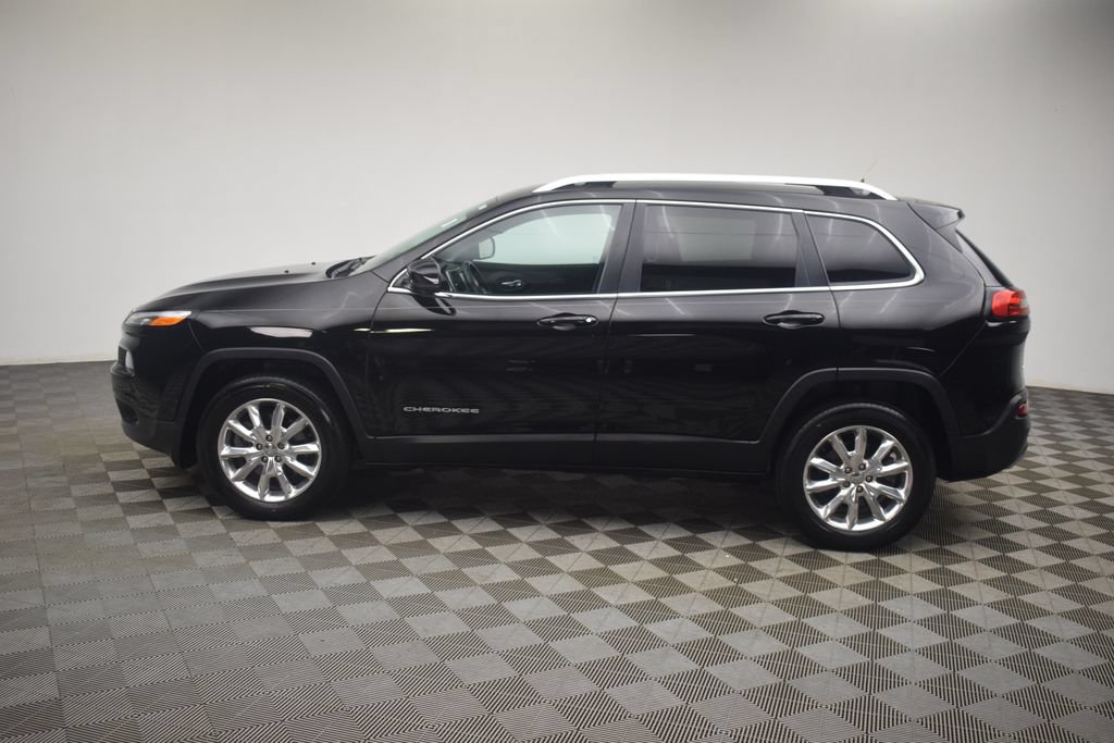 Used 2017 Jeep Cherokee Limited AWD/4WD image 11