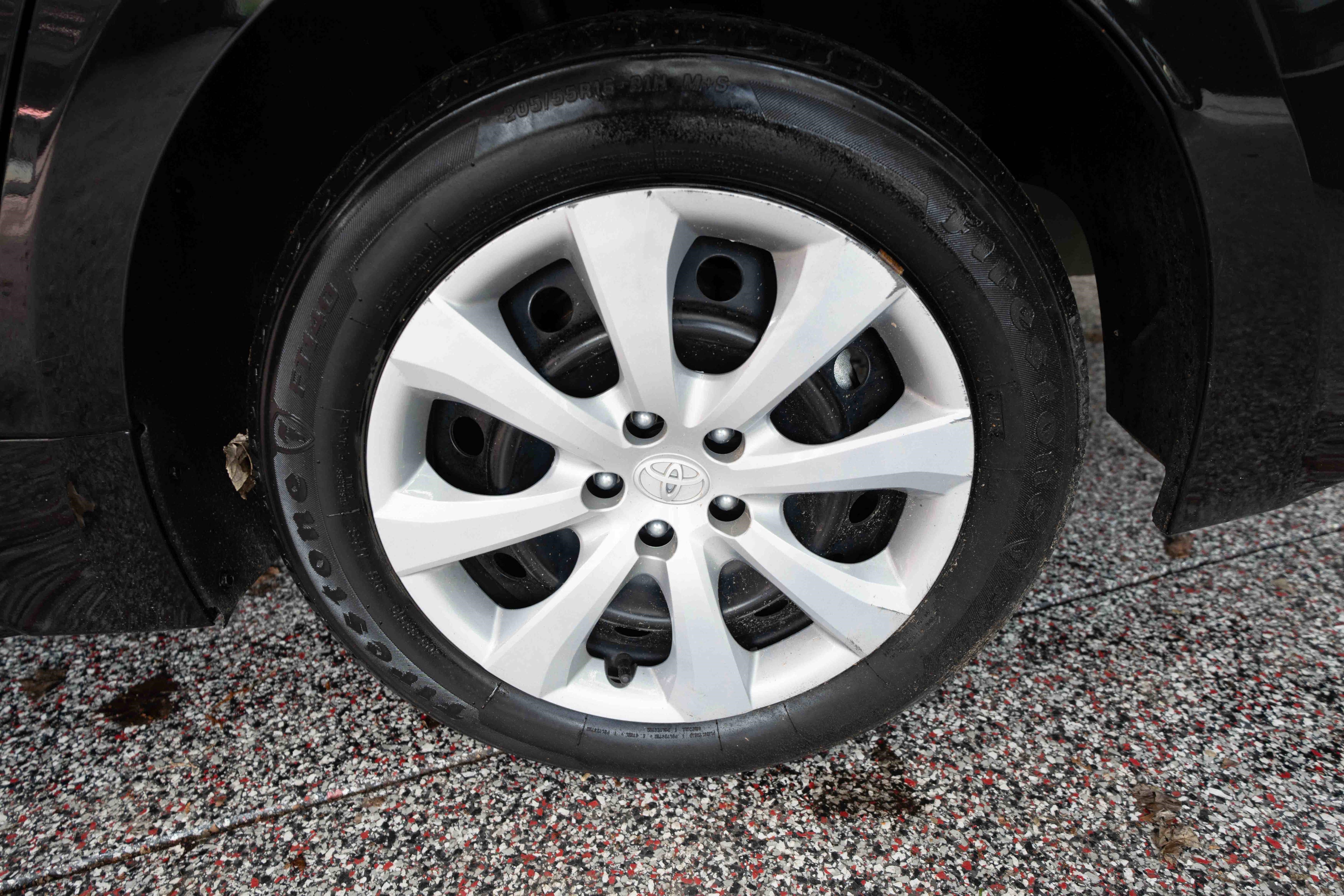 Certified 2024 Toyota Corolla LE image 29