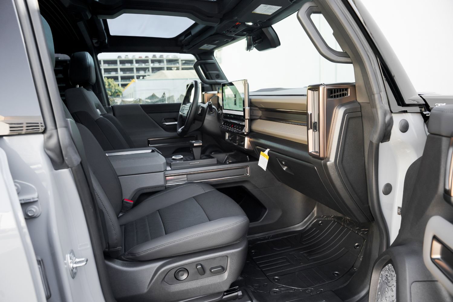 Used 2024 GMC Hummer EV 3X w/ Extreme Off-Road Package image 28