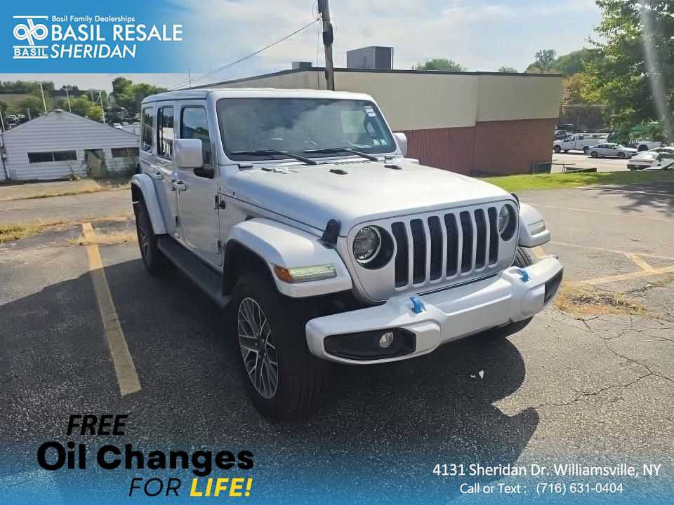 Used 2023 Jeep Wrangler Unlimited Sahara AWD/4WD image 1