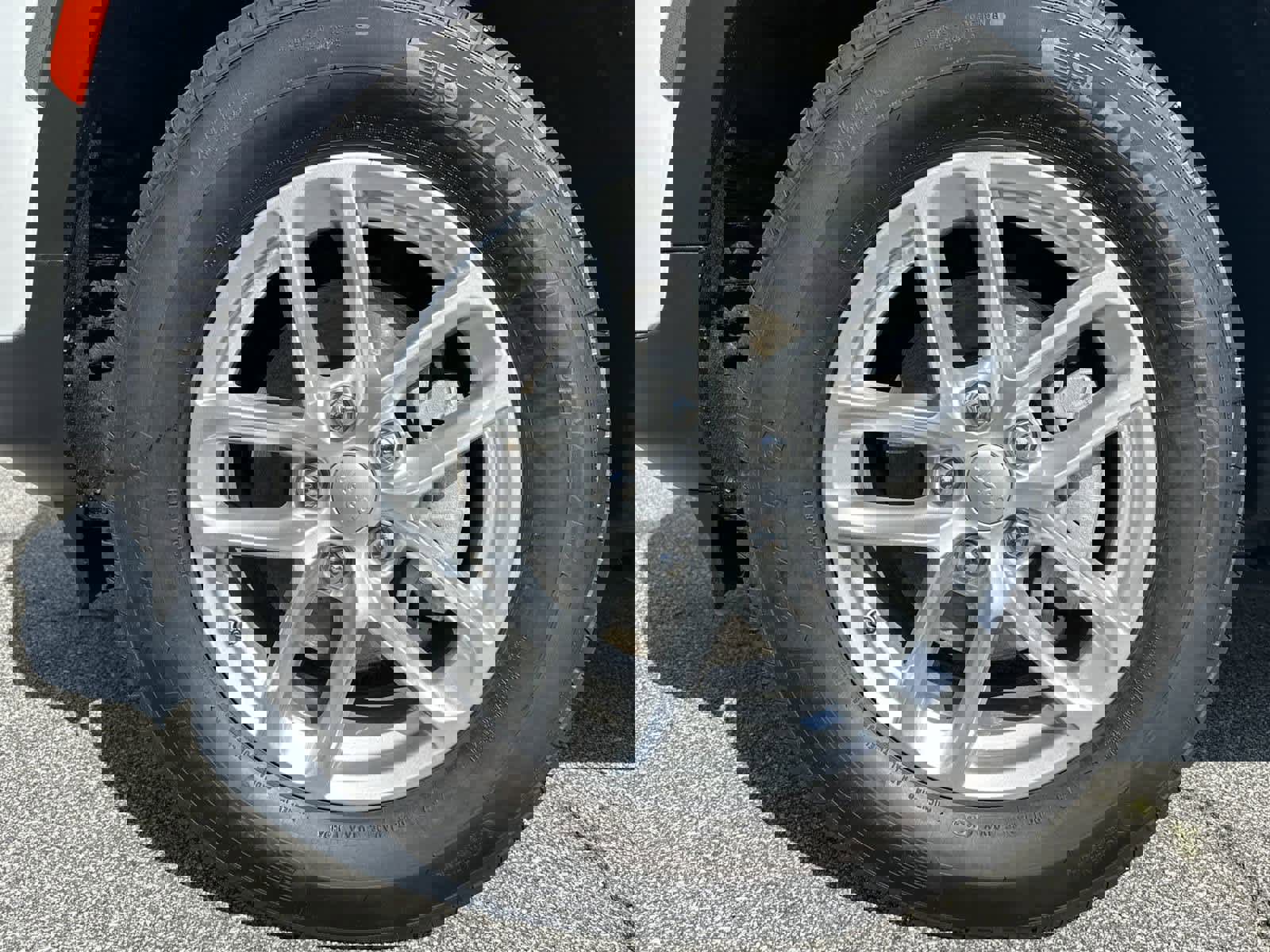 New 2025 Jeep Grand Cherokee Laredo X w/ Trailer Tow Package image 11