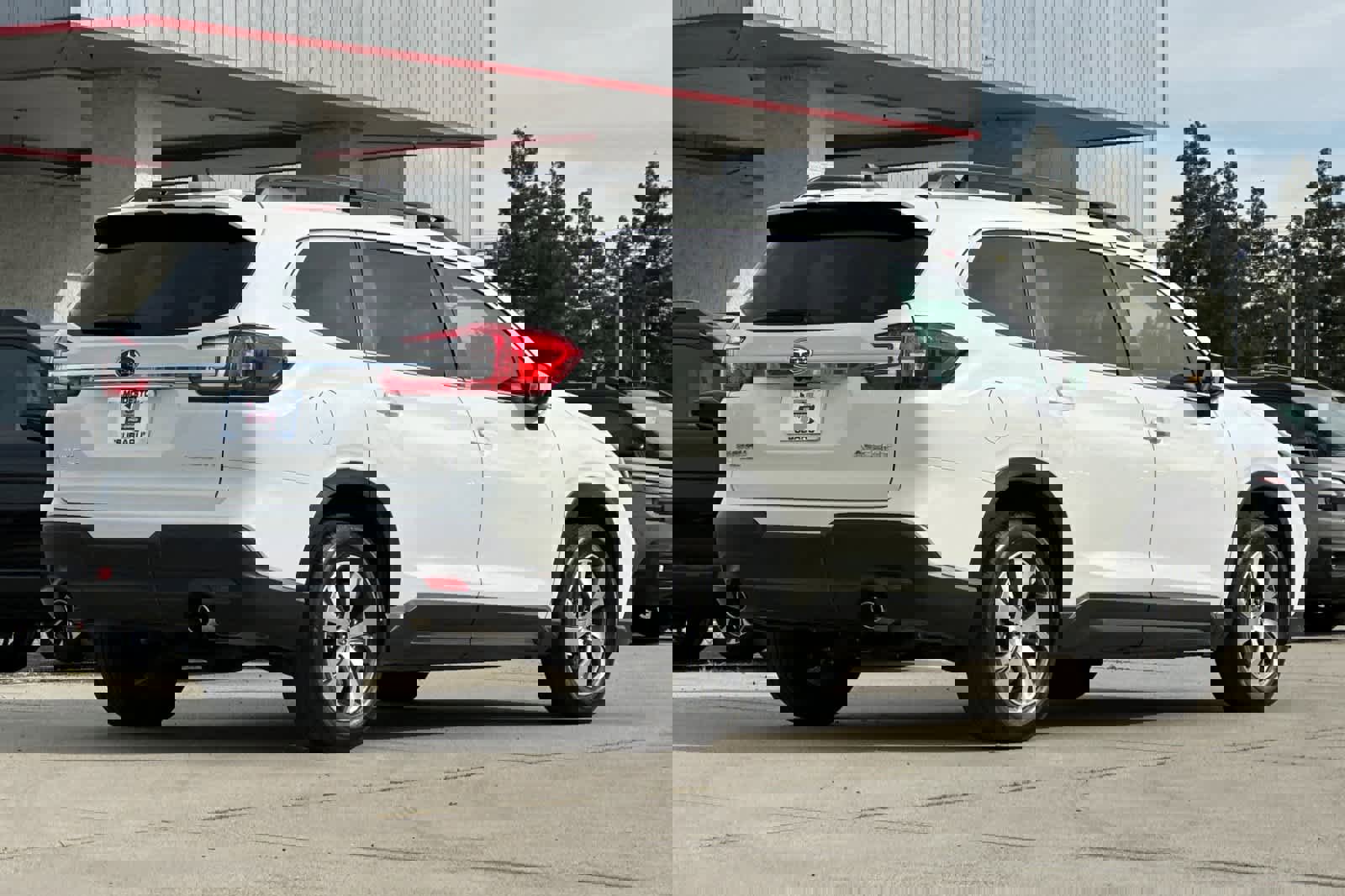 Used 2024 Subaru Ascent Premium w/ Convenience Package image 3