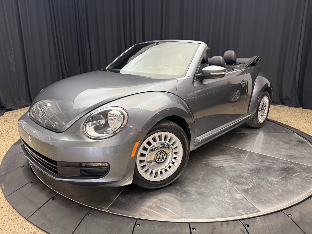 Used 2014 Volkswagen Beetle 2.5 image 2