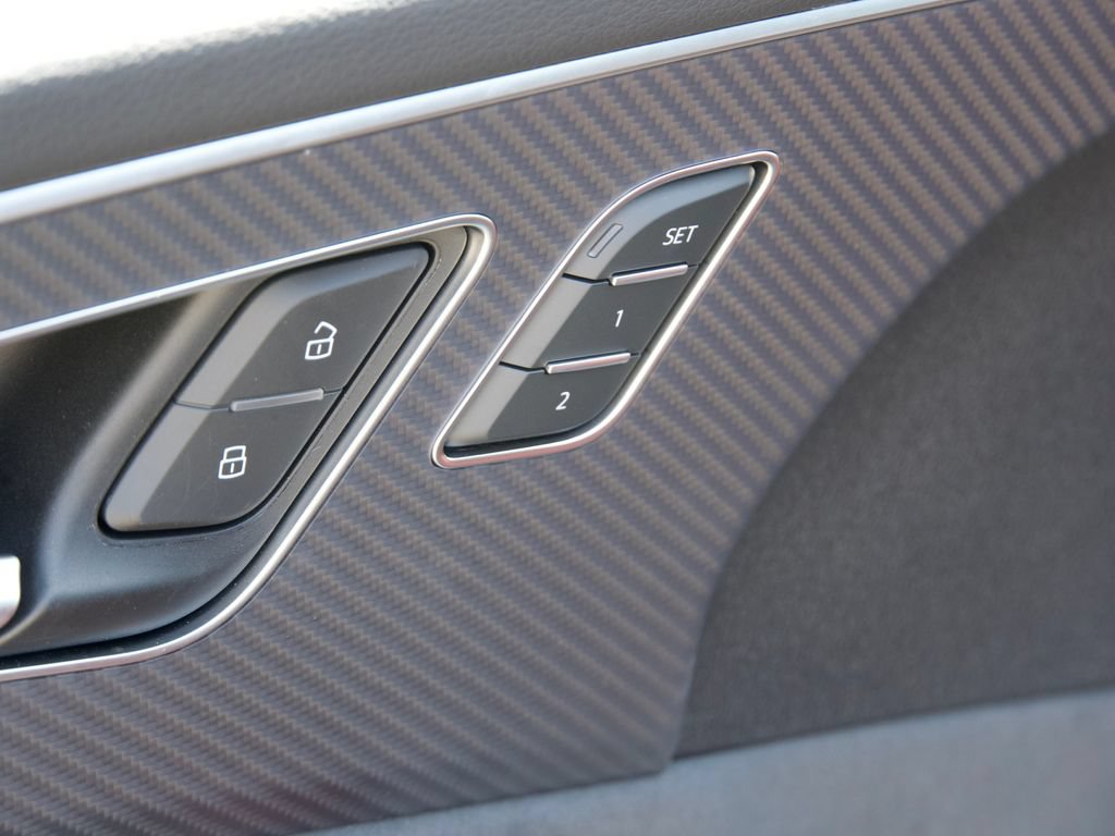 Used 2026 Audi SQ8 Premium Plus AWD/4WD image 21
