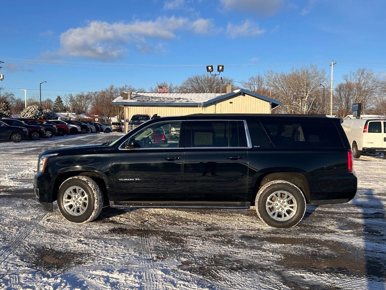 Used 2019 GMC Yukon XL SLT image 7