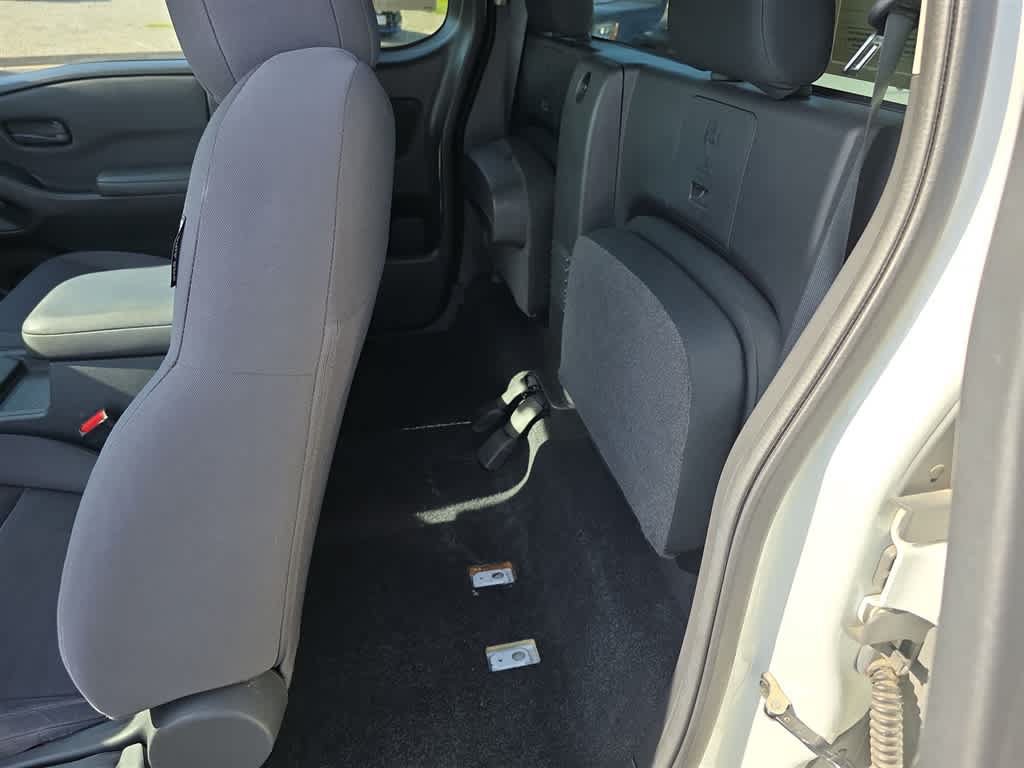 Used 2022 Nissan Frontier S RWD image 16
