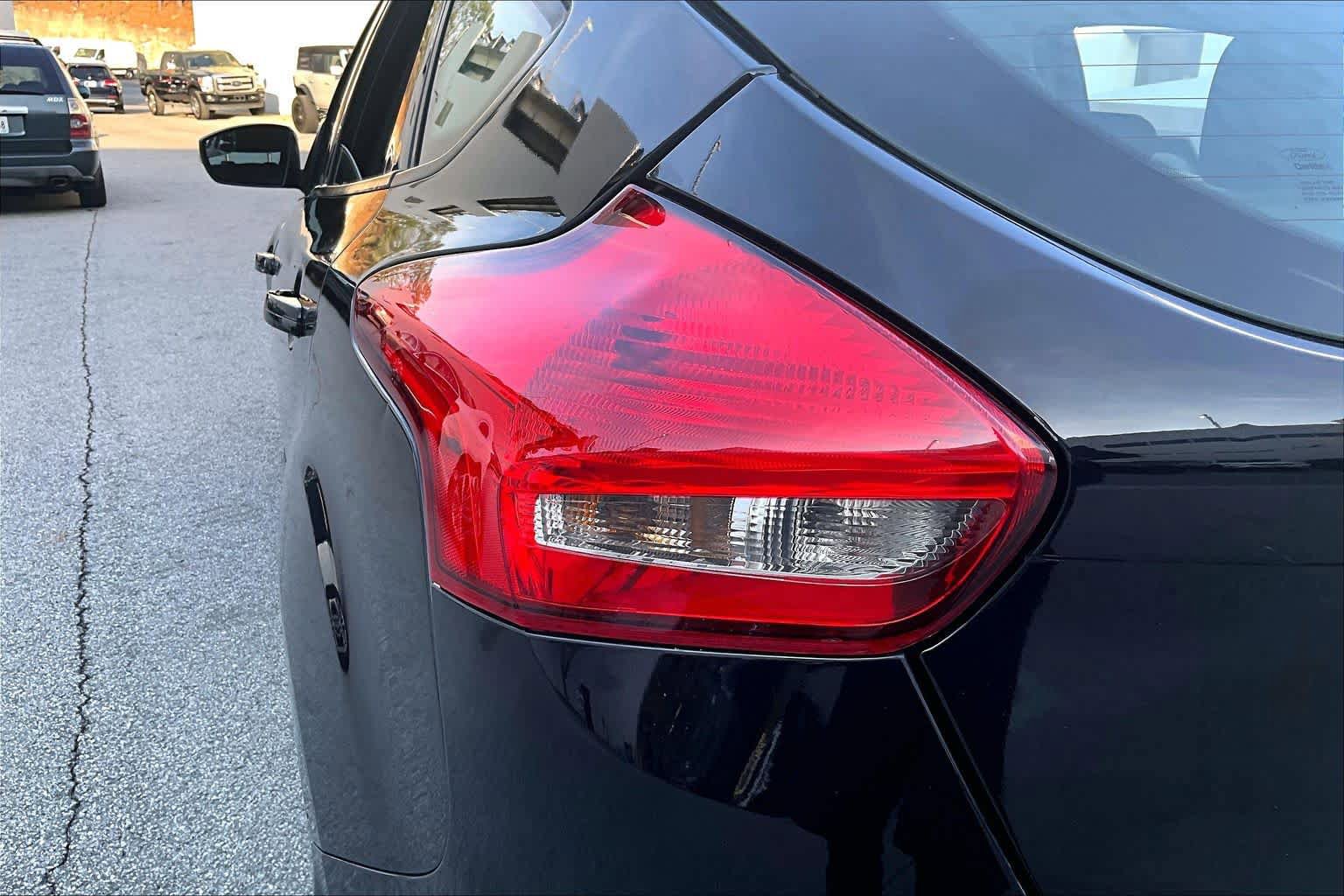 Used 2017 Ford Focus SE image 28