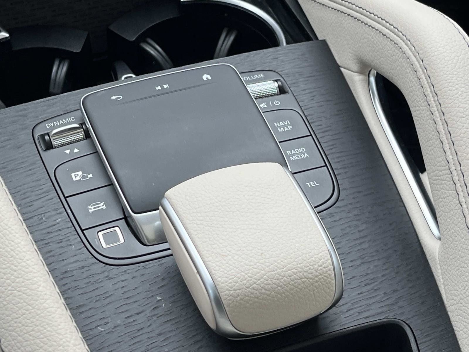 Certified 2025 Mercedes-Benz GLE 450 4MATIC image 30