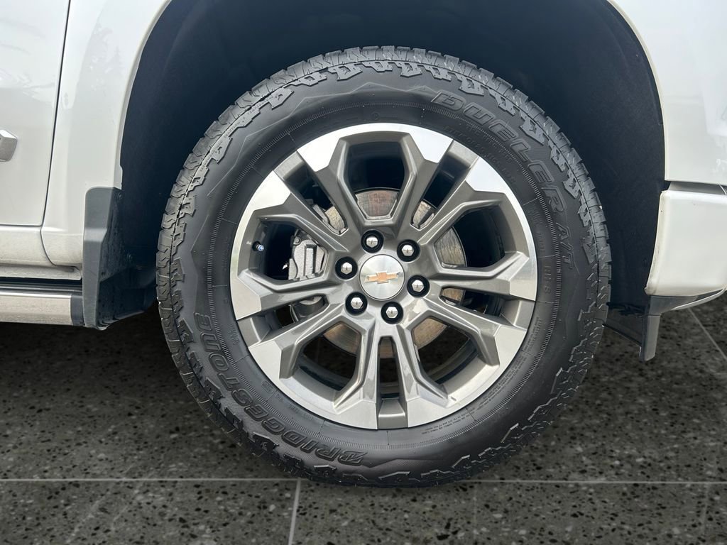 Used 2024 Chevrolet Silverado 1500 High Country w/ Technology Package image 9