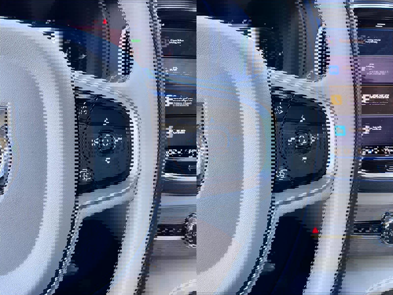 Used 2023 Volvo XC90 T8 Plus w/ Protection Package Premier image 21