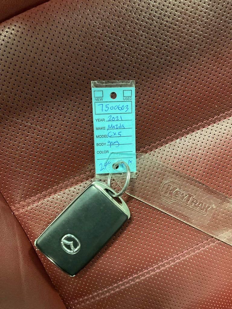 Used 2021 MAZDA CX-5 Carbon Edition image 49