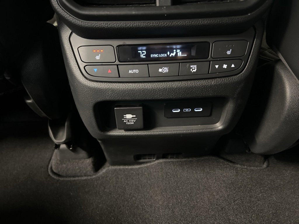 Used 2025 Honda Pilot Black Edition image 36