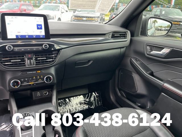 Used 2025 Ford Escape ST-Line FWD image 17