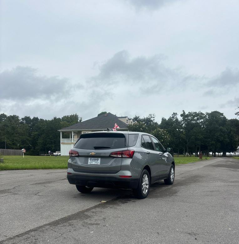 Used 2023 Chevrolet Equinox LS FWD image 6