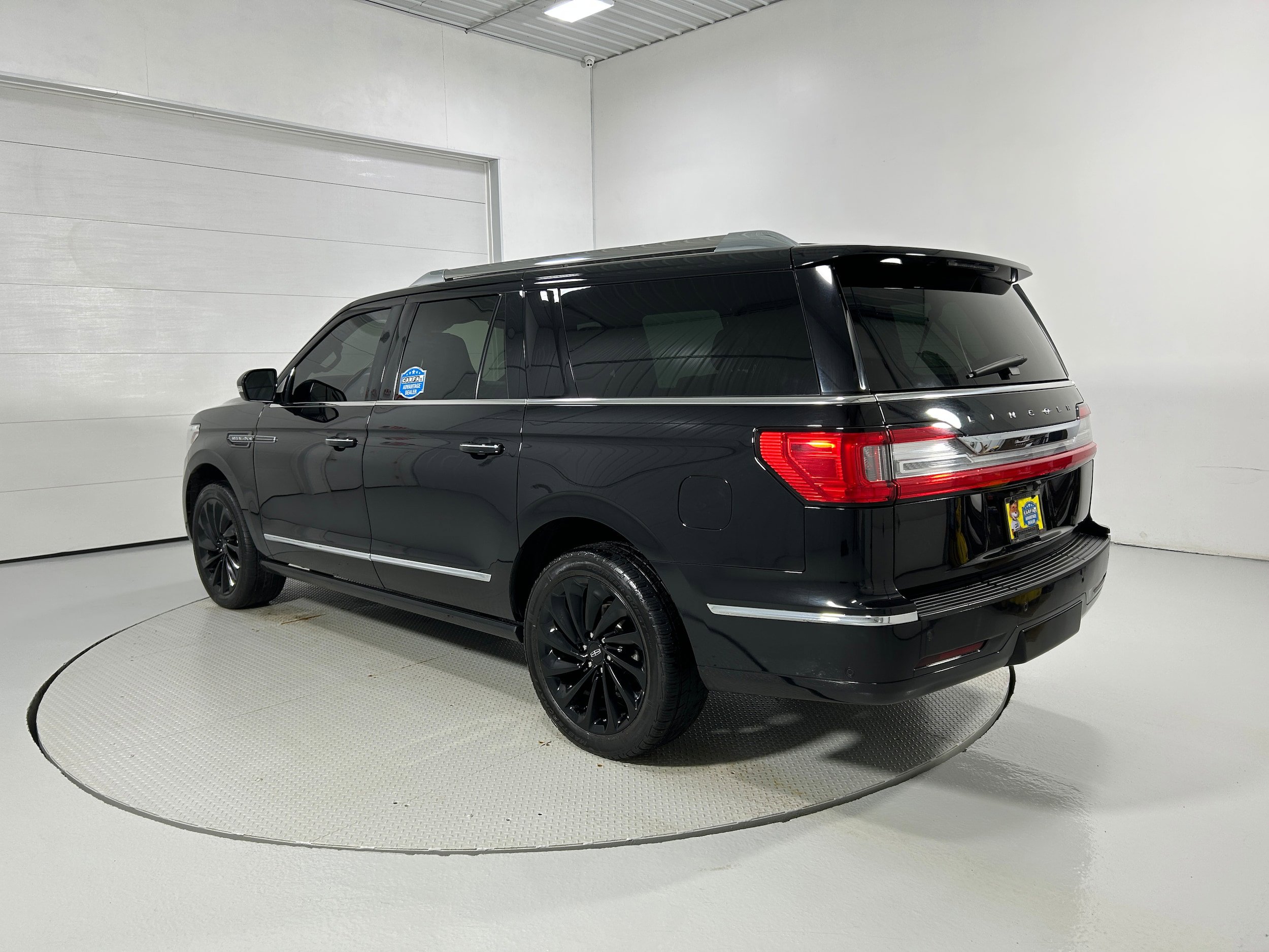 Used 2020 Lincoln Navigator L Reserve w/ Equipment Group 208A Reserve AWD/4WD image 23