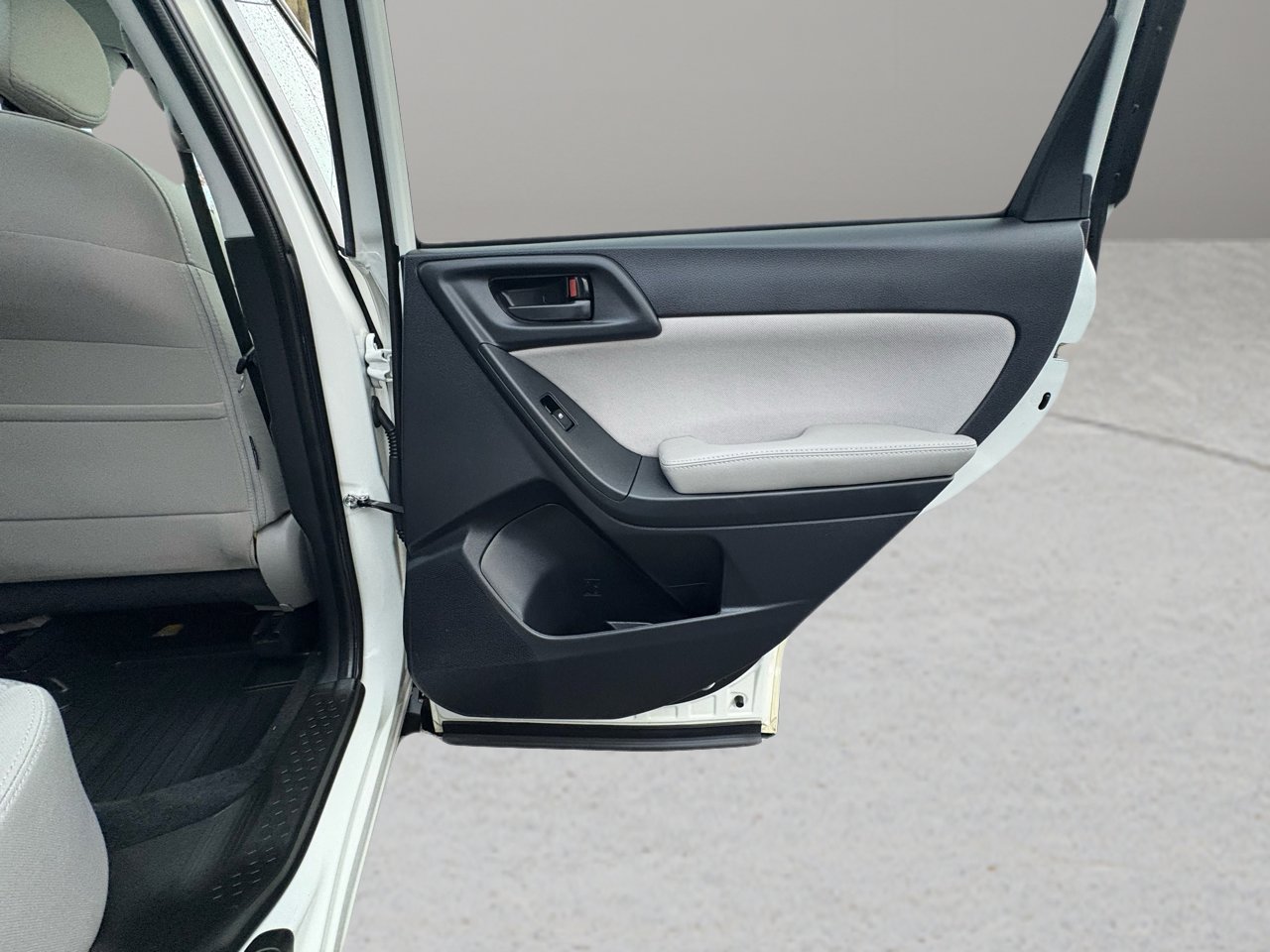 Used 2016 Subaru Forester 2.5i Premium image 41