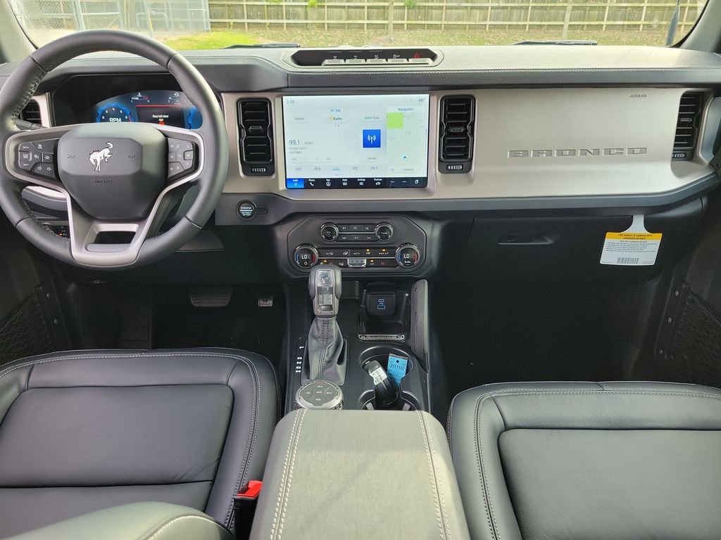 New 2025 Ford Bronco Outer Banks w/ Sasquatch Package image 11