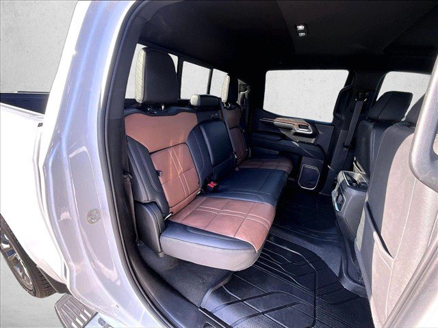 Used 2023 Chevrolet Silverado 1500 High Country RWD image 29