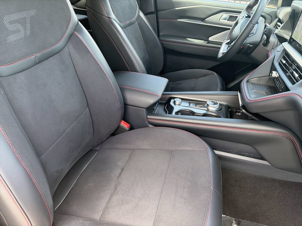 Used 2025 Ford Explorer ST RWD image 32