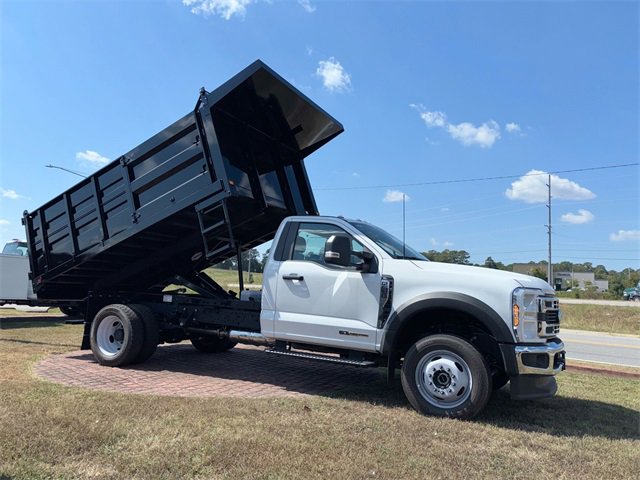 New 2025 Ford F550 4x4 Regular Cab Super Duty image 4