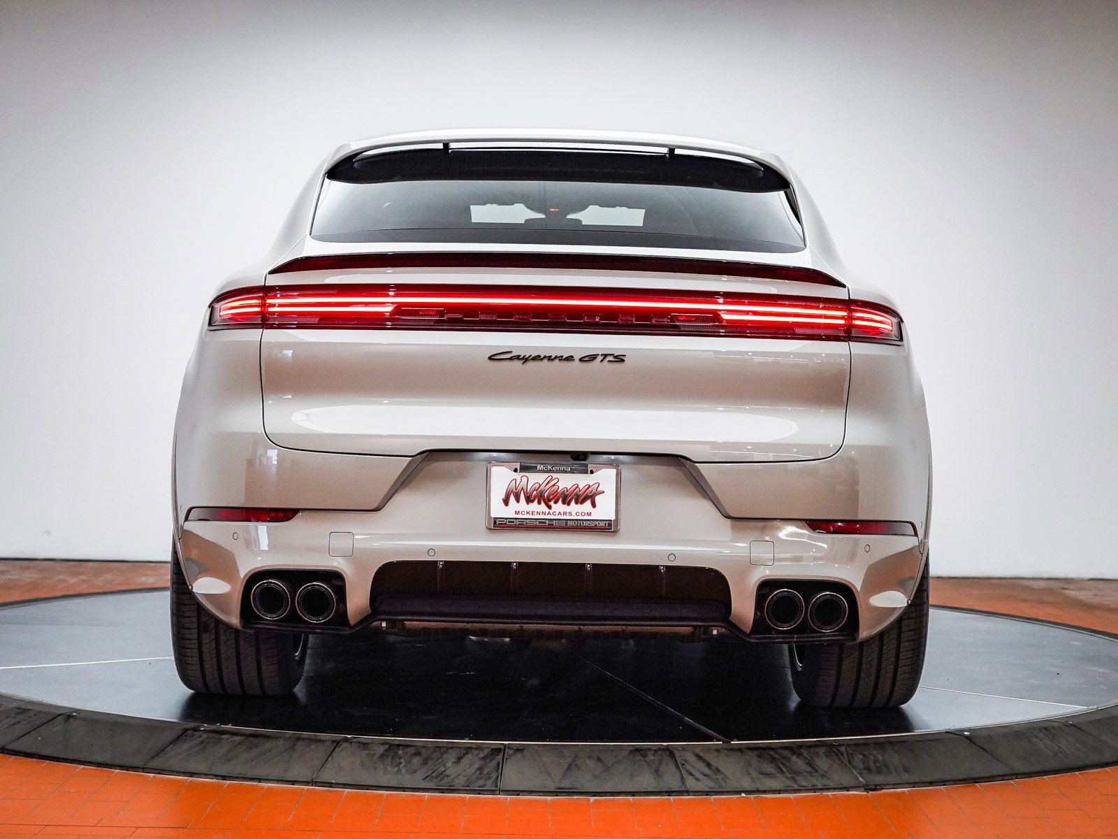 Used 2025 Porsche Cayenne GTS image 10