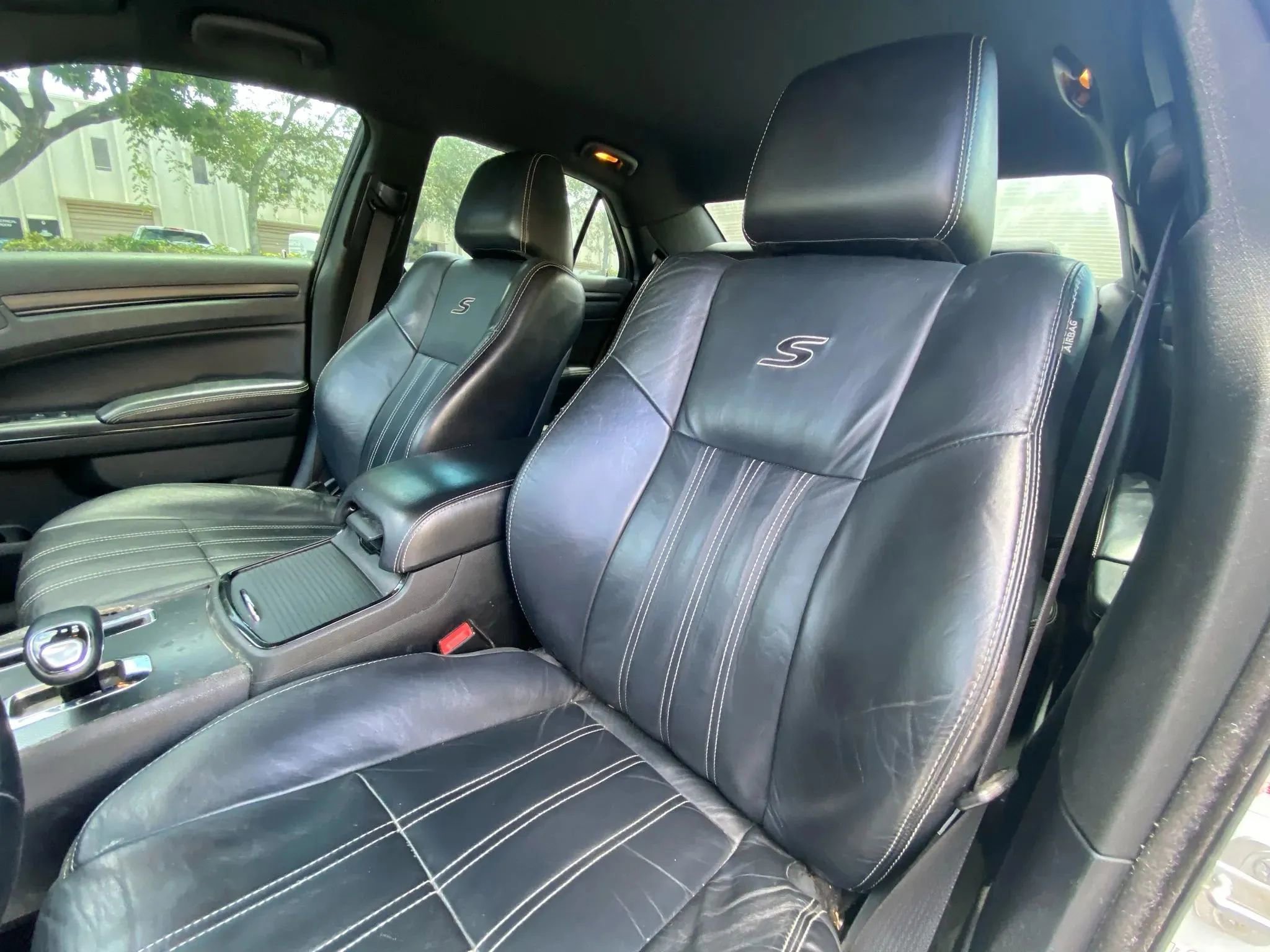 Used 2014 Chrysler 300 S image 28