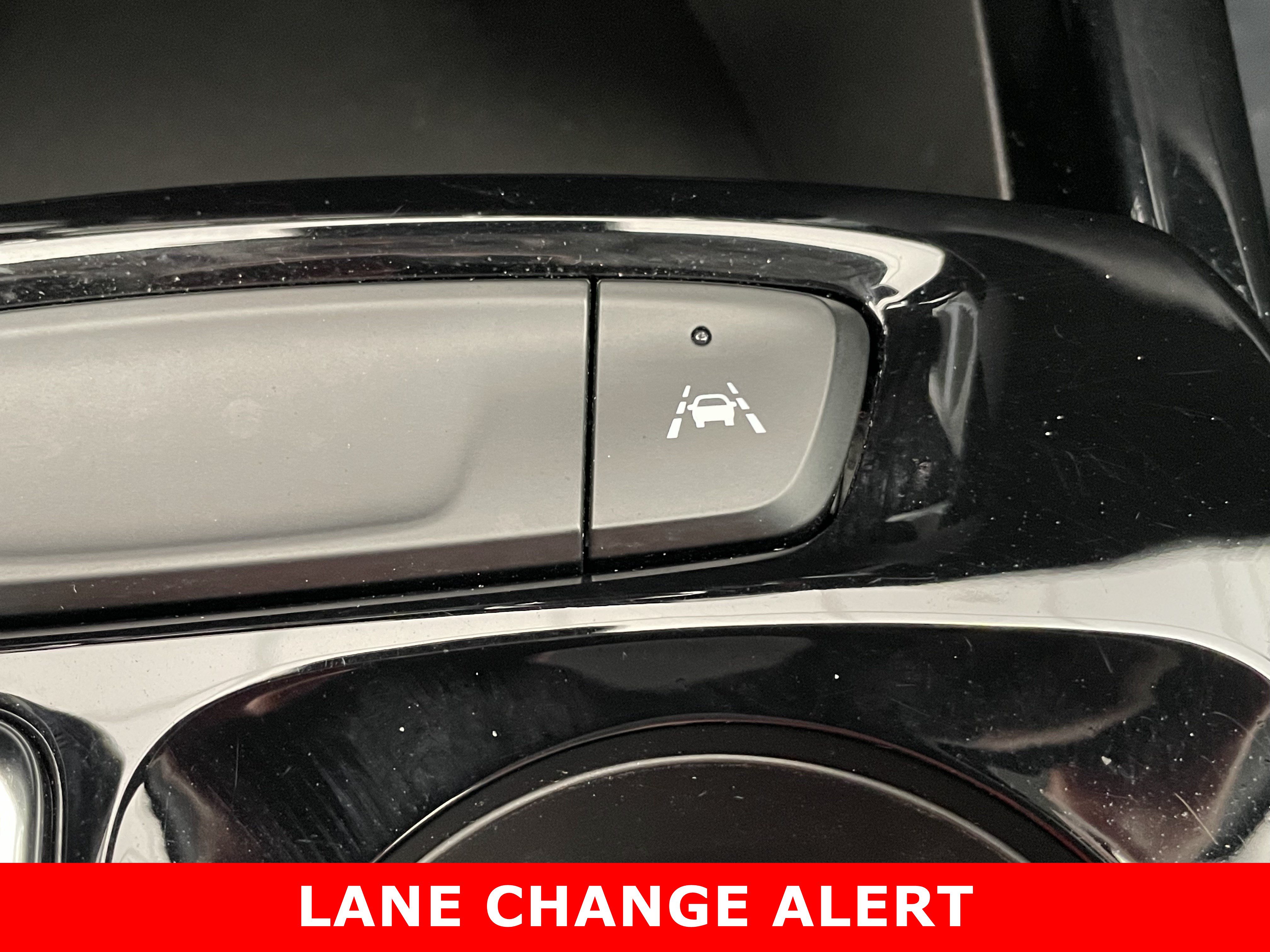 Certified 2025 Chevrolet Trax ACTIV w/ Driver Confidence Package FWD image 23