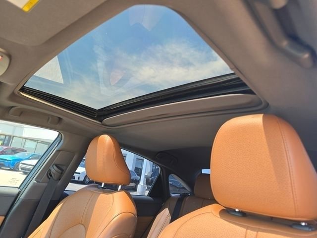 Used 2019 Toyota Avalon Limited w/ Advanced Safety Package FWD image 8
