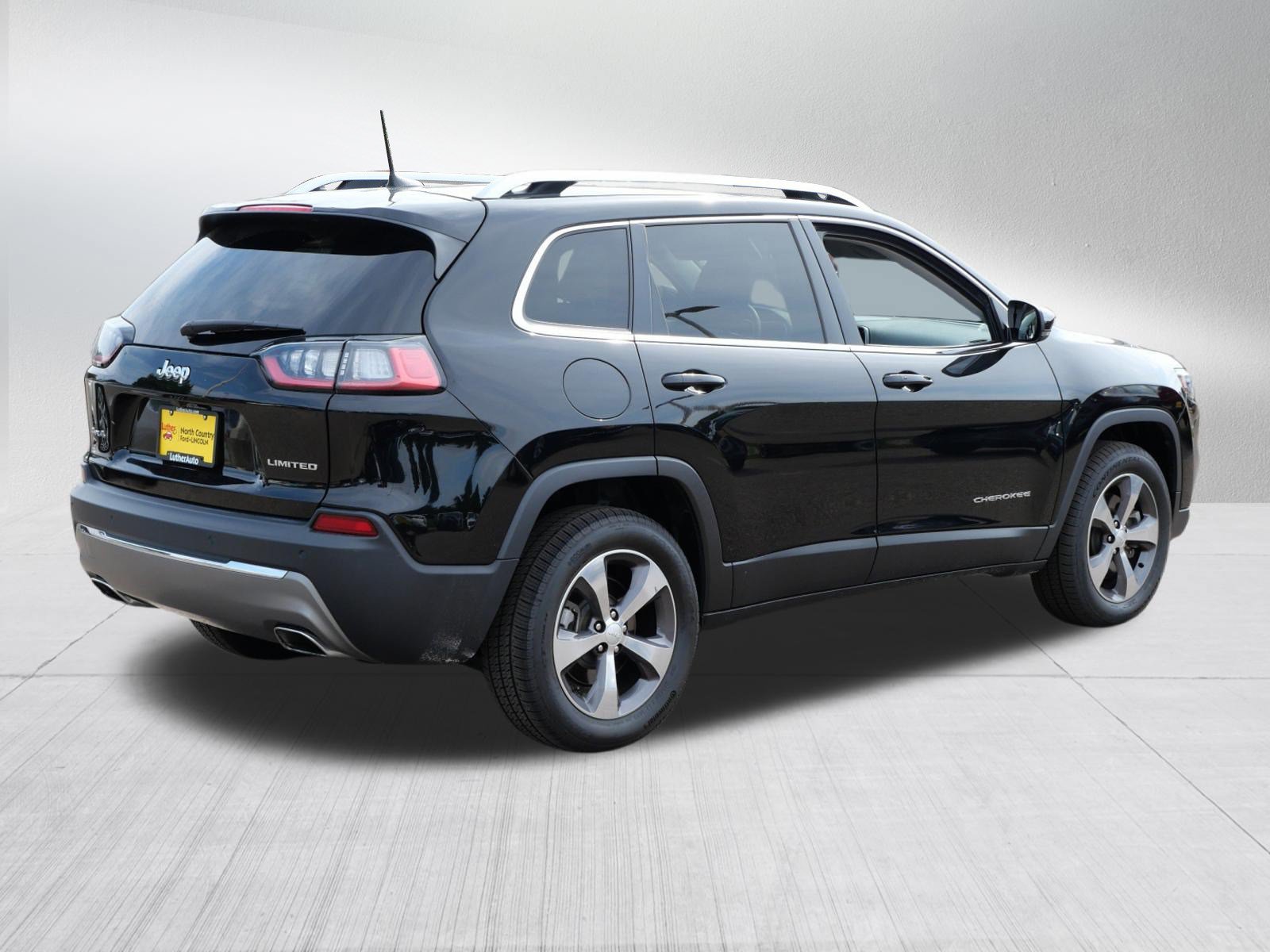 Used 2020 Jeep Cherokee Limited AWD/4WD image 7