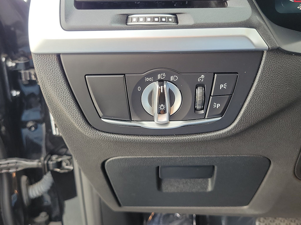 Used 2024 BMW X4 xDrive30i AWD/4WD image 24