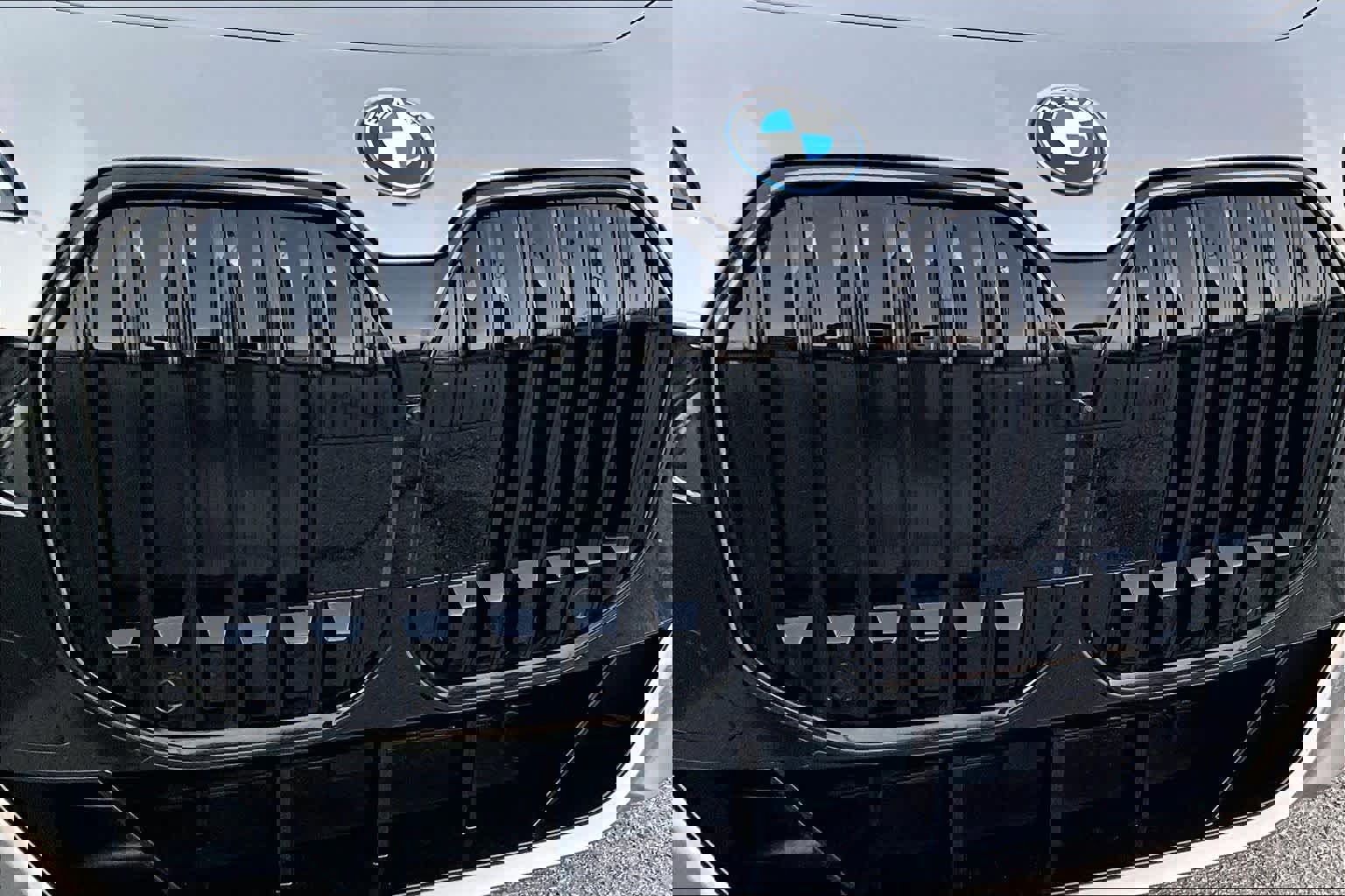 Used 2025 BMW i7 xDrive60 image 28