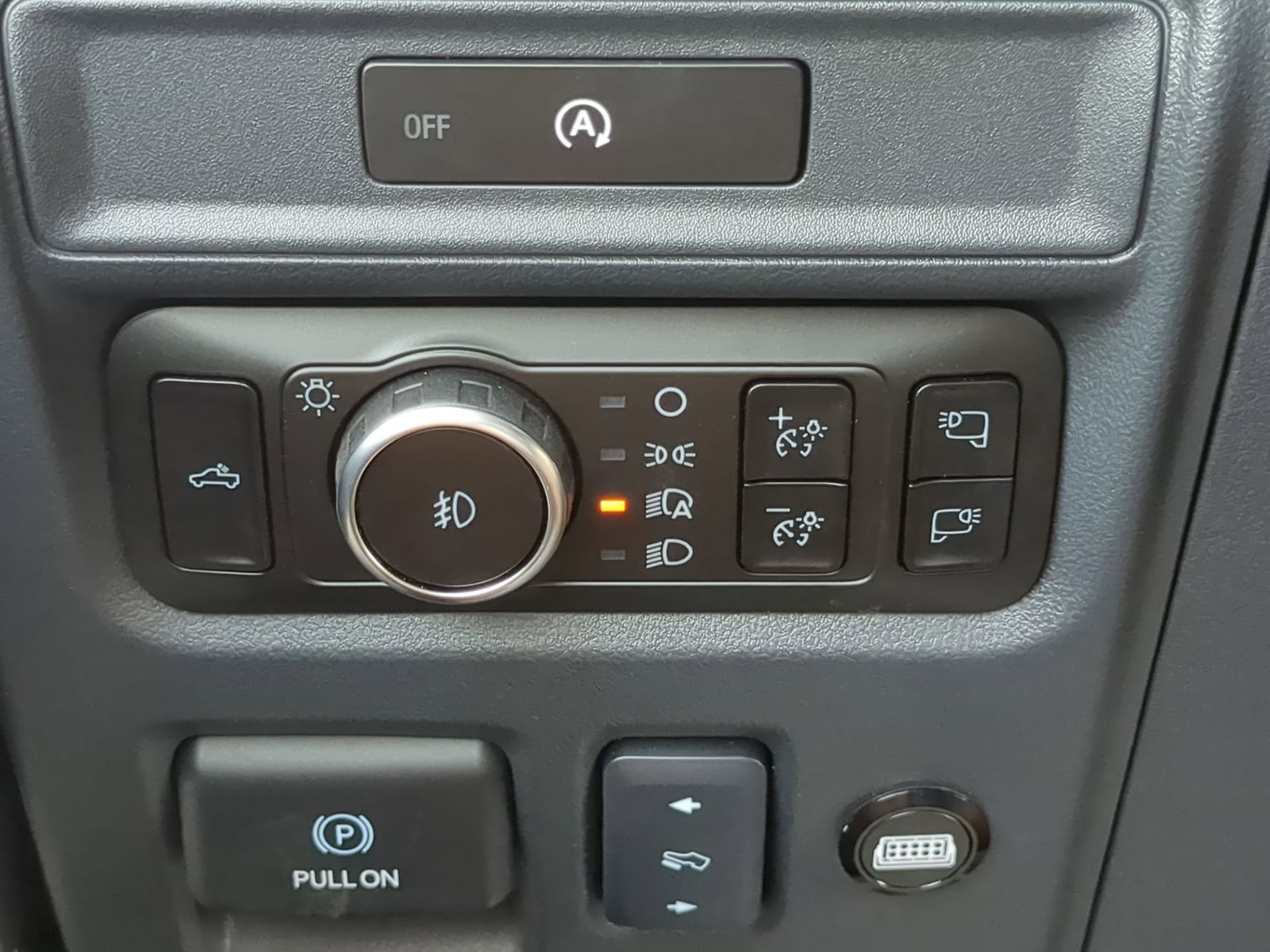 New 2025 Ford F150 Lariat w/ Equipment Group 502A High image 61