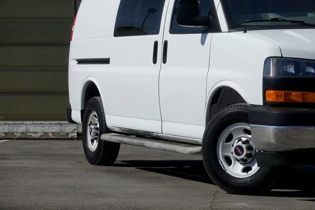 Used 2017 GMC Savana 2500 2500 image 3