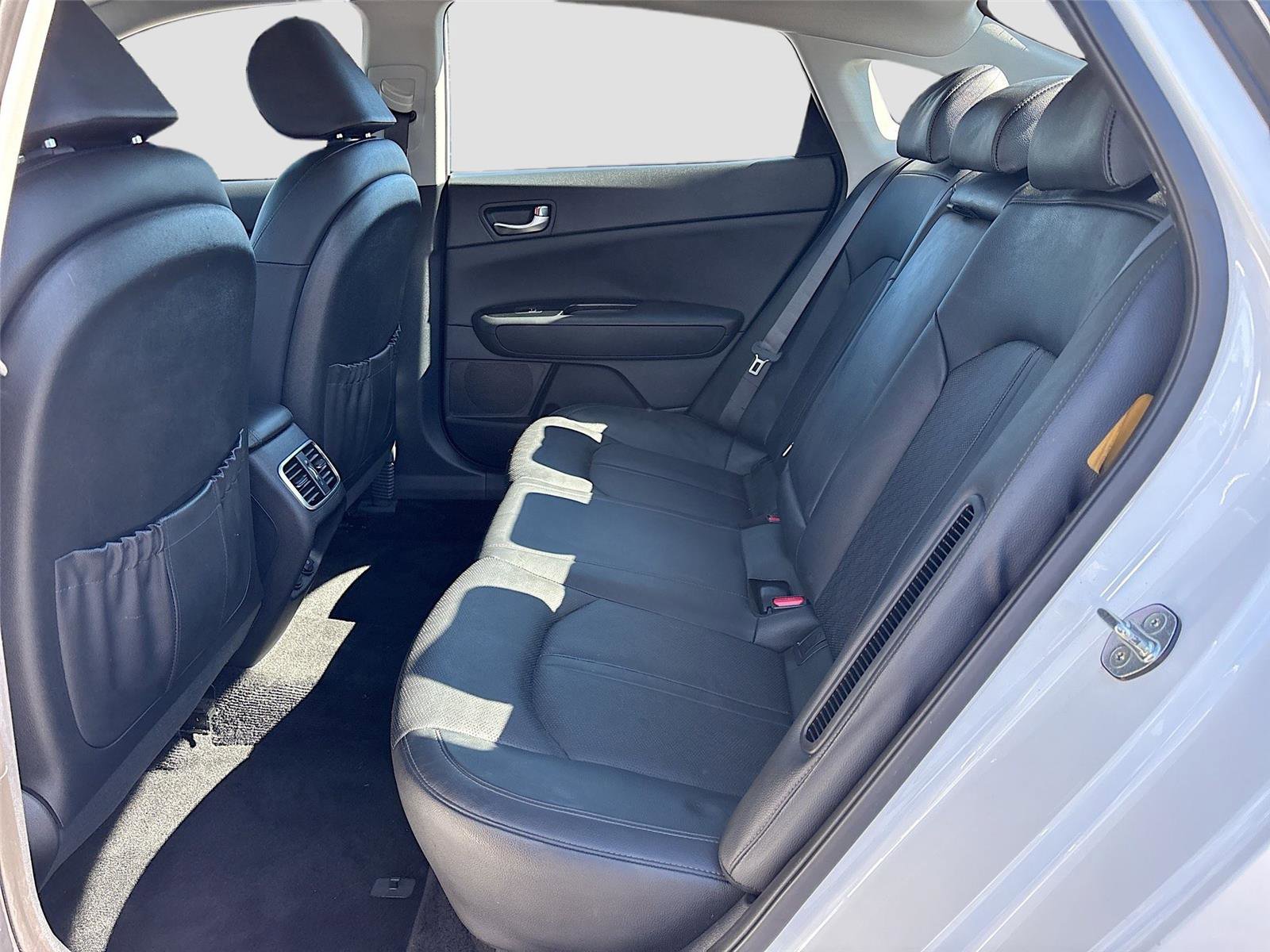 Used 2020 Kia Optima EX image 29