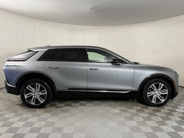 Used 2024 Cadillac Lyriq Tech RWD image 9