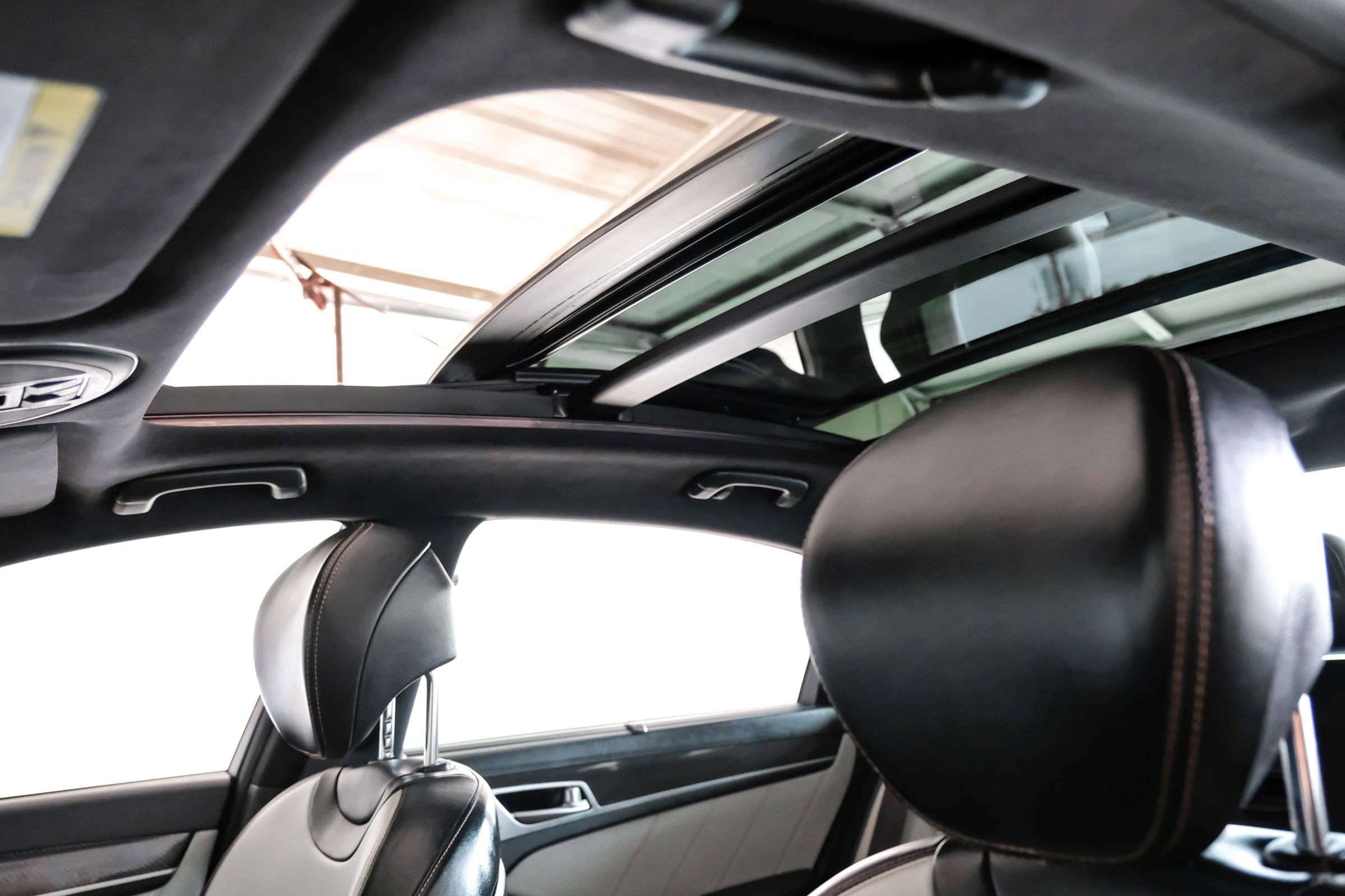 Used 2019 Genesis G80 3.3T Sport RWD image 4