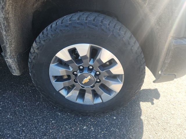 Used 2024 Chevrolet Silverado 2500 Custom w/ Custom Convenience Package image 2