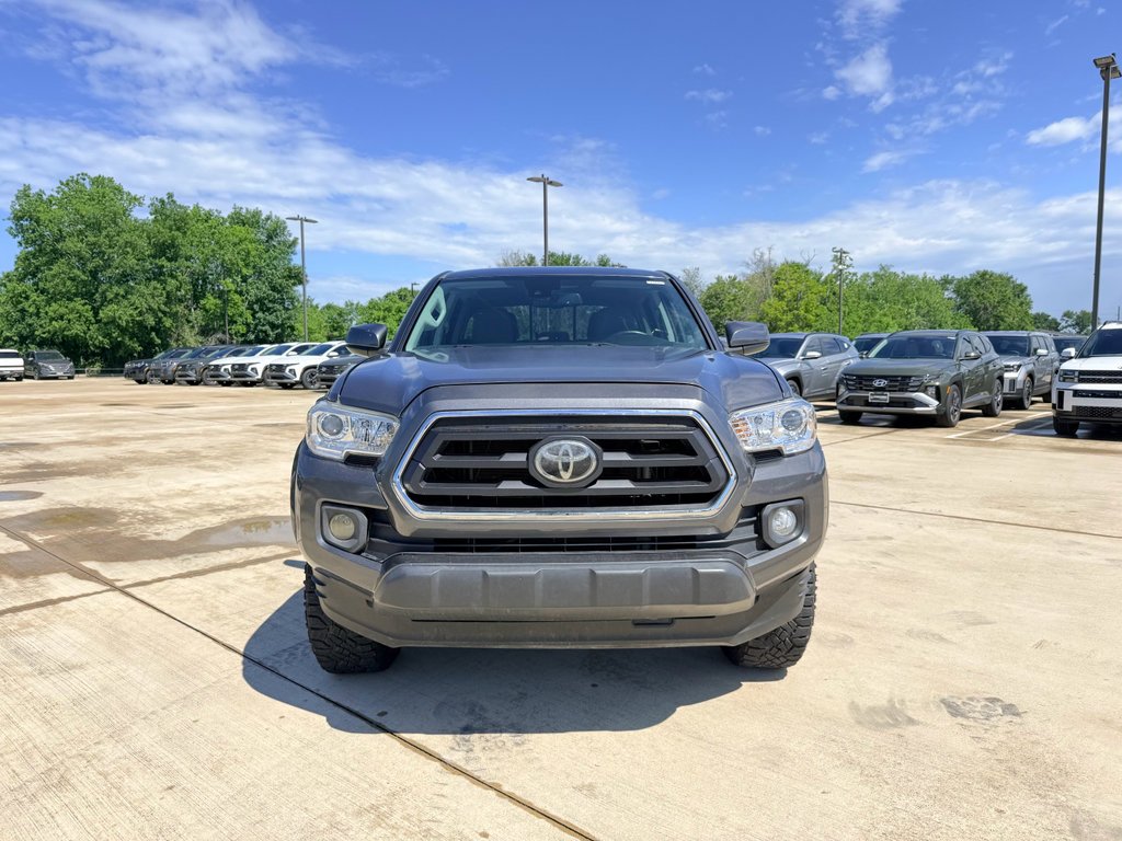 Used 2022 Toyota Tacoma SR5 RWD image 2
