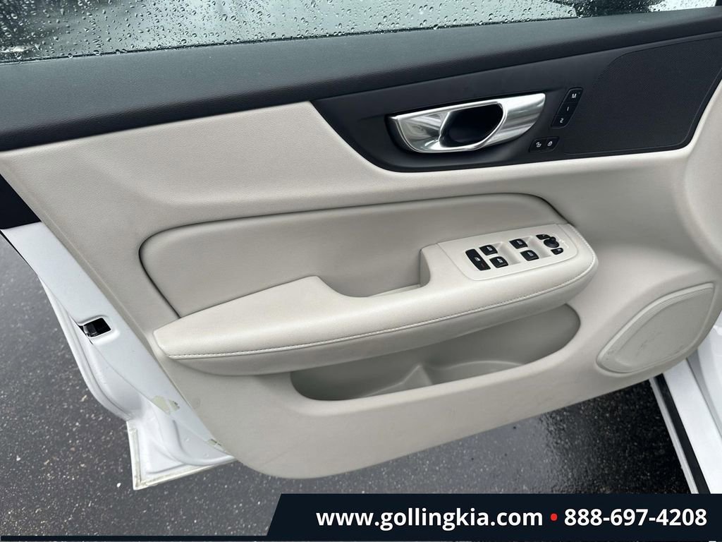 Used 2024 Volvo S60 B5 Core image 14