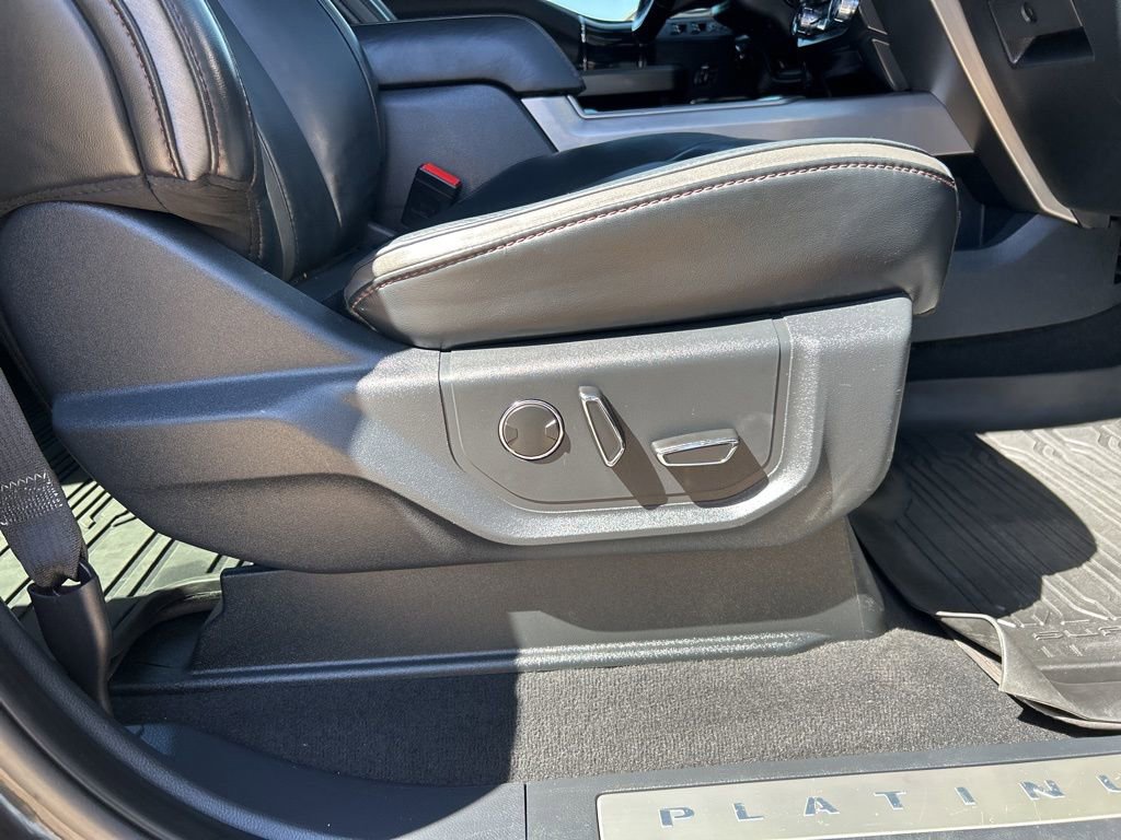 Used 2022 Ford F450 Platinum w/ FX4 Off-Road Package image 51