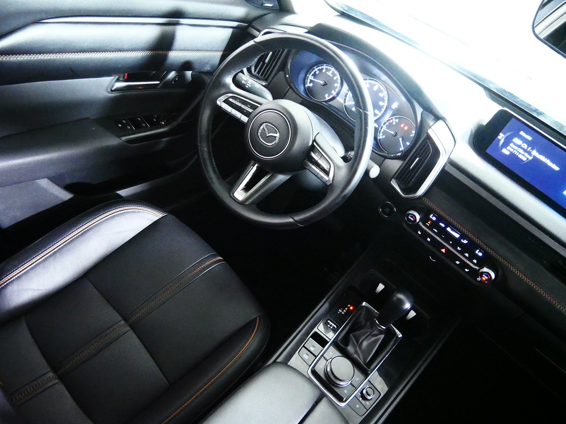 Used 2025 MAZDA CX-50 AWD 2.5 S w/ Premium Plus Pkg image 9