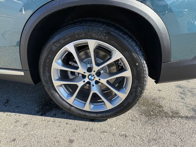 New 2026 BMW X5 xDrive40i w/ Premium Package image 18