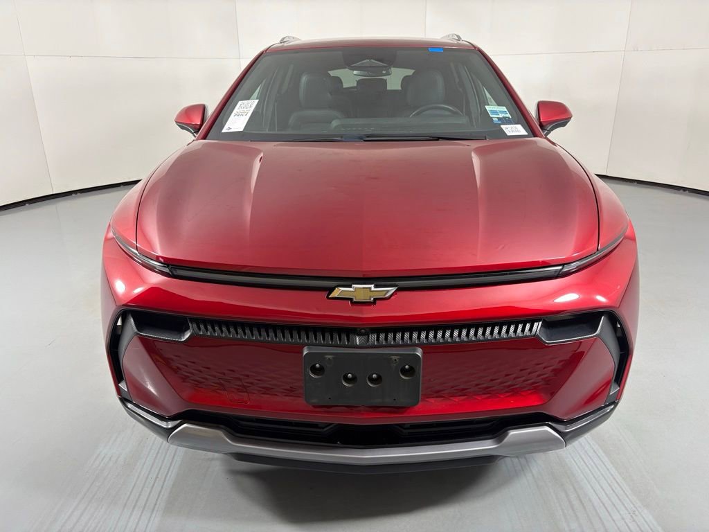 Used 2025 Chevrolet Equinox EV LT w/ Convenience Package image 4