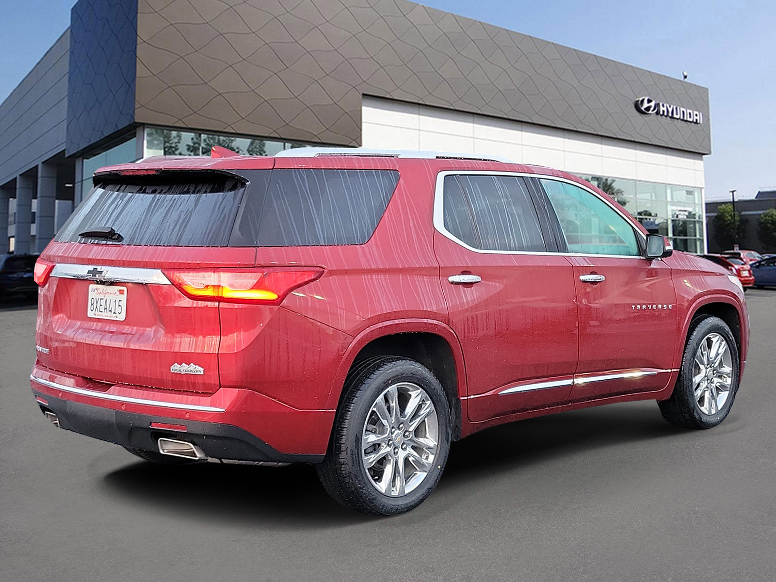Used 2021 Chevrolet Traverse High Country image 2